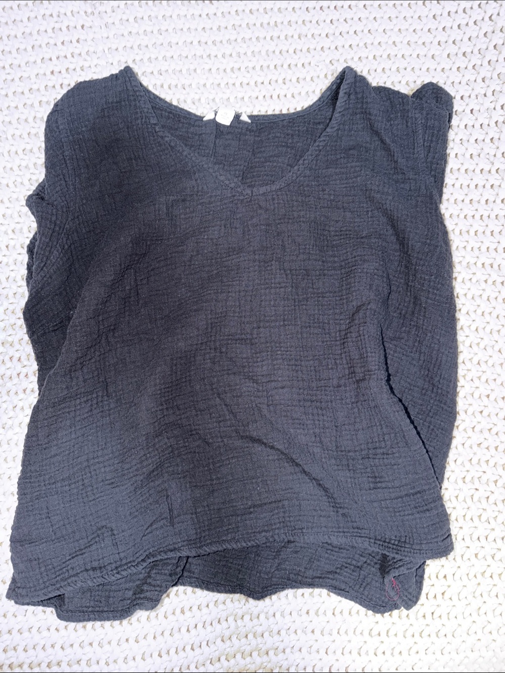 Black Crinkle V-Neck Women's Top - Unbranded